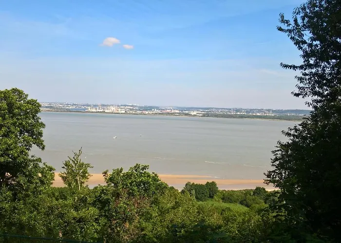 Le Louis Dort Au Calme * Équemauville