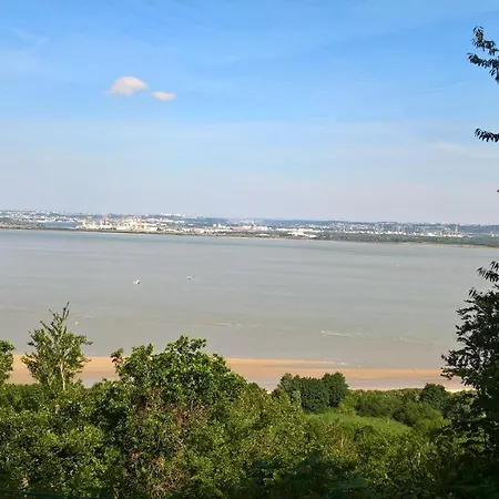 Le Louis Dort Au Calme * Équemauville