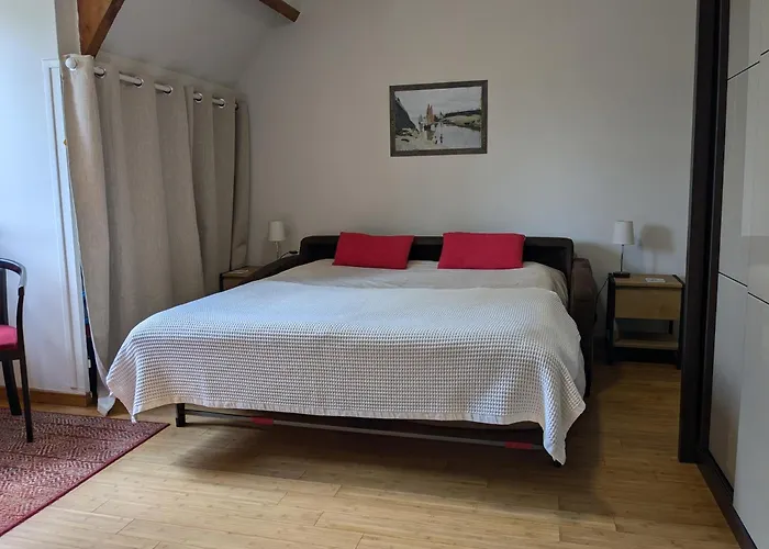 Le Louis Dort Au Calme Équemauville